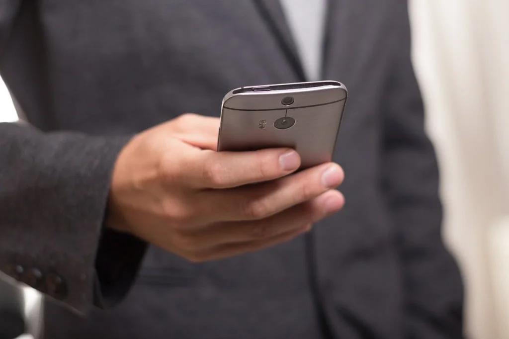 Czy warto brać telefon w&nbsp;leasing i&nbsp;jakie są&nbsp;zalety leasingu smartfona?
