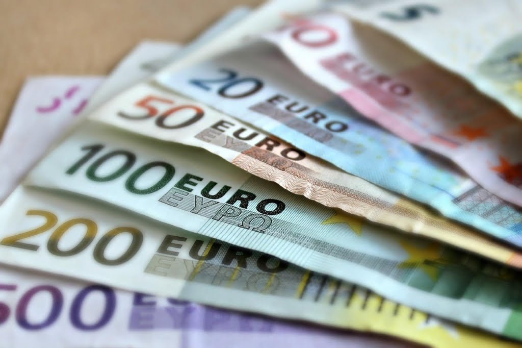 Leasing w obcej walucie. Kiedy możliwe jest finansowanie w euro i kto może skorzystać?