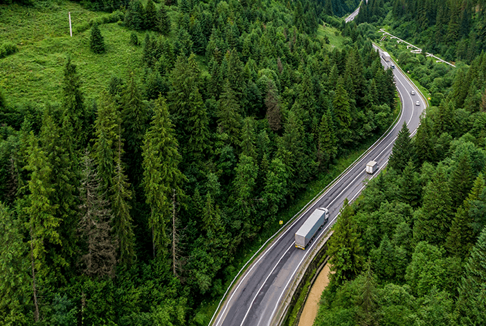 Raport EFL&nbsp;„Droga do&nbsp;bezemisyjnego transportu ciężkiego”