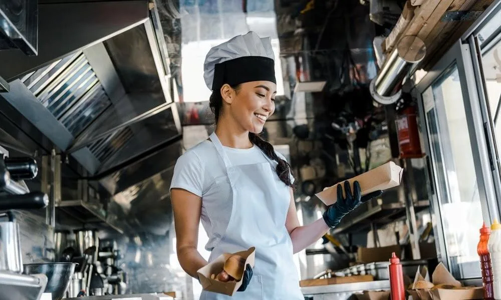Mała gastronomia – czy opłaca się taki biznes i jak sfinansować wyposażenie?
