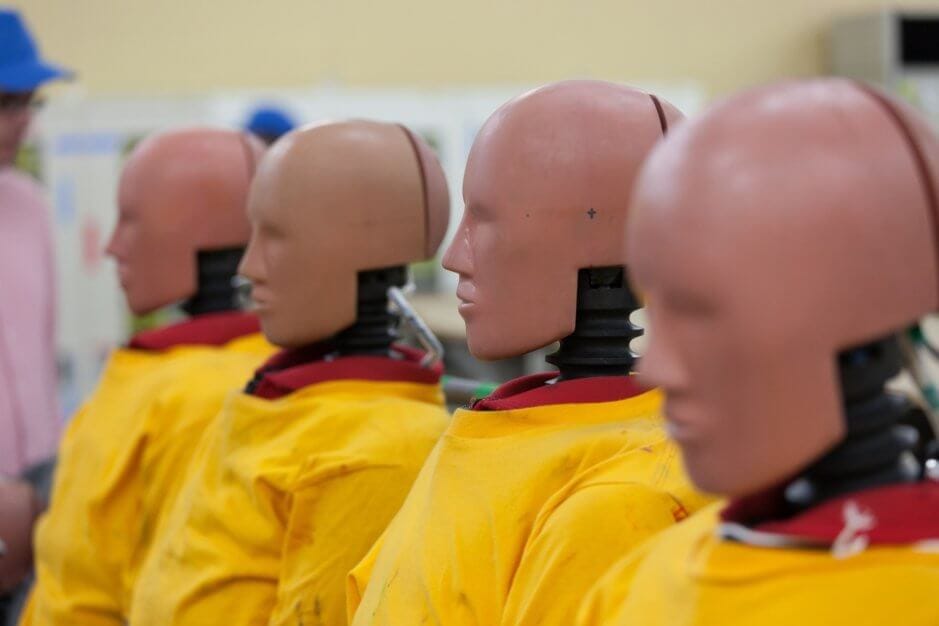 Od hybrydy, przez Evę, do Thora – kiedy kobiece manekiny zaczną być standardem w testach zderzeniowych?