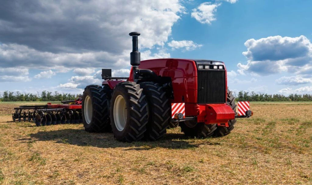 Autonomiczny ciągnik rolniczy –&nbsp;jak działa i&nbsp;ile kosztuje?